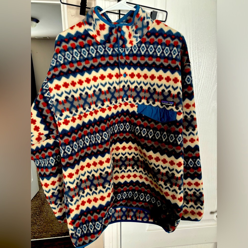 Patagonia snychilla snap t, patterned fleece pullover Large